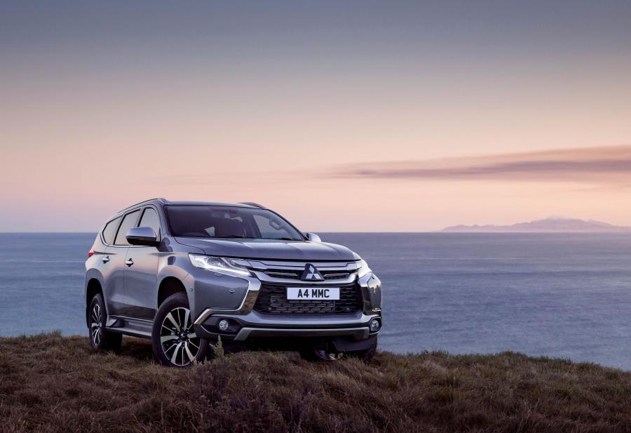  Mitsubishi Shogun Sport 2017 года  (UK) (фото 2 из 3)
